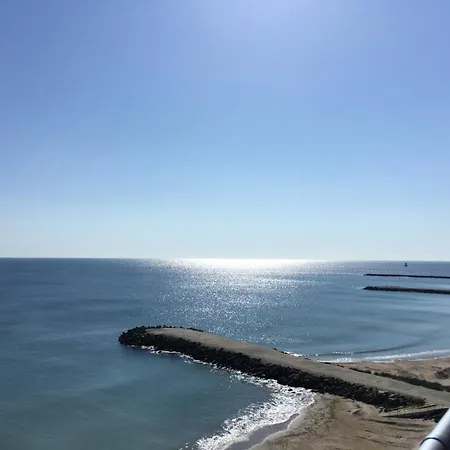 Sunny Bay Hotel