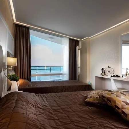 Sunny Bay Hotel 3*