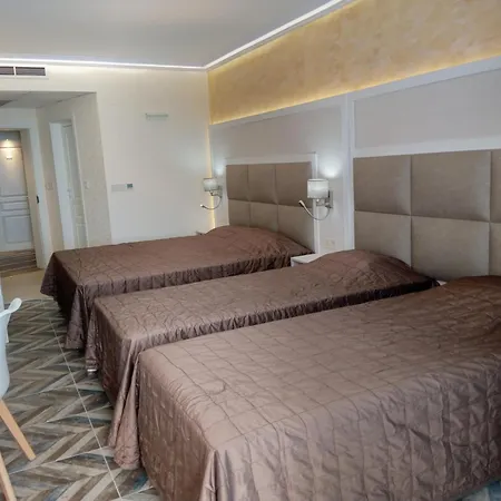 Sunny Bay 3* 포마리